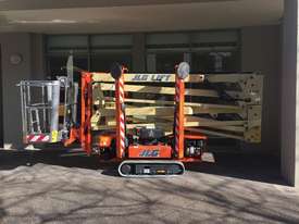 JLG Compact Crawler Boom Lift - picture0' - Click to enlarge