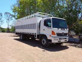 Hino GH new cattle crate - picture0' - Click to enlarge