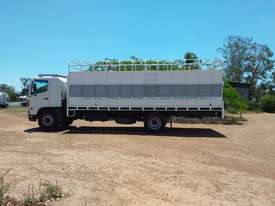 Hino GH new cattle crate - picture0' - Click to enlarge