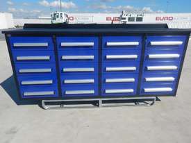 LOT # 0186 Work Bench/Tool Cabinet c/w 20 Drawers - picture2' - Click to enlarge