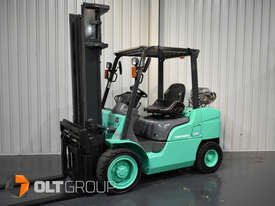 Mitsubishi 3 Tonne Forklift LPG Sideshift 4th Function with Fork Positioner Low Hrs Current Model - picture0' - Click to enlarge