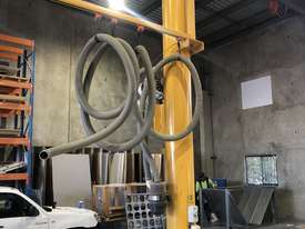 Millson Hoists Jumbo lifter - picture1' - Click to enlarge