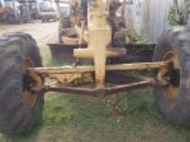 1968 Caterpillar 12E 17K Grader - $24,200 - picture2' - Click to enlarge