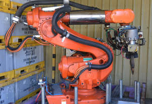 ABB IRB6600-175/2.8 M2000 175kg 2.8m Robot with spot welder weld Very low hours ABB IRB6600-175/2.8 M2000 175kg 2.8m Robot with spot welder weld Very low hours