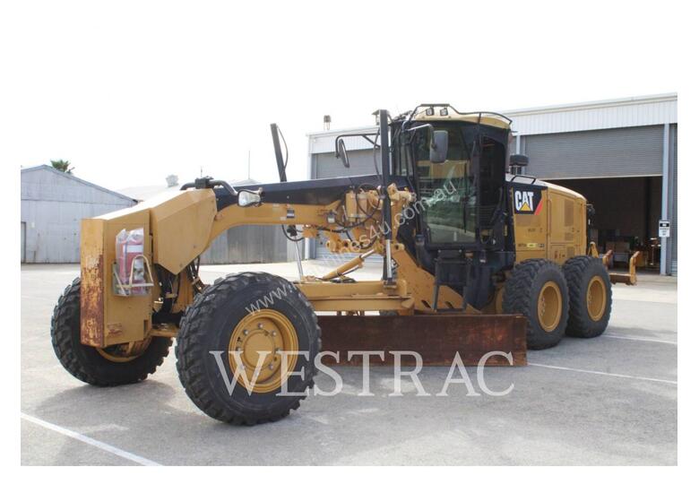 caption CATERPILLAR 140M2AWD Mining Motor Grader