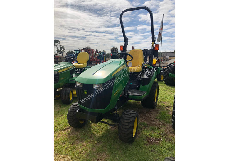caption John Deere 1025R FWA/4WD Tractor