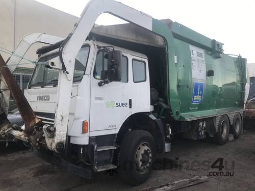 Iveco 2350 Garbage Compactor