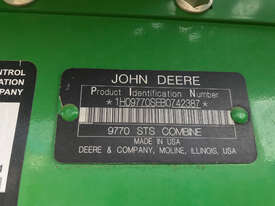 John Deere 9770 STS Header(Combine) Harvester/Header - picture1' - Click to enlarge