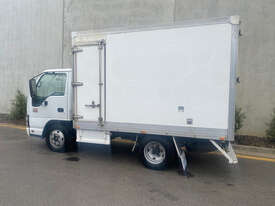 Isuzu NKR200 Refrigerated Truck - picture0' - Click to enlarge