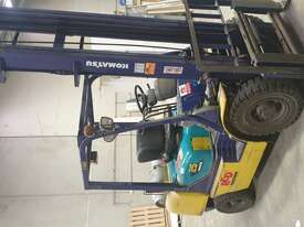Forklift komatsu 2.5t - picture0' - Click to enlarge