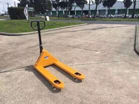 Brand New Hangcha 2.5 Ton Hand Pallet Truck  - picture0' - Click to enlarge