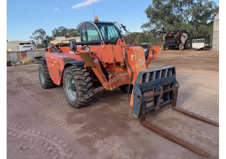 caption 2010 Genie GTH4514 Telescopic Handler