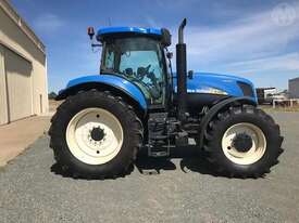 New Holland T7030 - picture0' - Click to enlarge