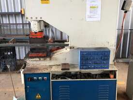 Hydraulic punching machine - picture1' - Click to enlarge
