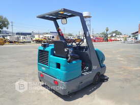 TENNANT S20-3780 RIDE ON SWEEPER - picture0' - Click to enlarge