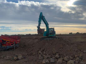 Kobelco SK235 Excavator - picture0' - Click to enlarge