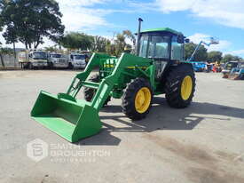 JOHN DEERE 2040 4X4 TRACTOR - picture0' - Click to enlarge