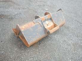 970mm Mud Bucket to suit 3 Ton Excavator - picture1' - Click to enlarge