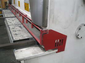 CMT 2500mm x 4mm Variable Rake Hydraulic Guillotine - picture1' - Click to enlarge