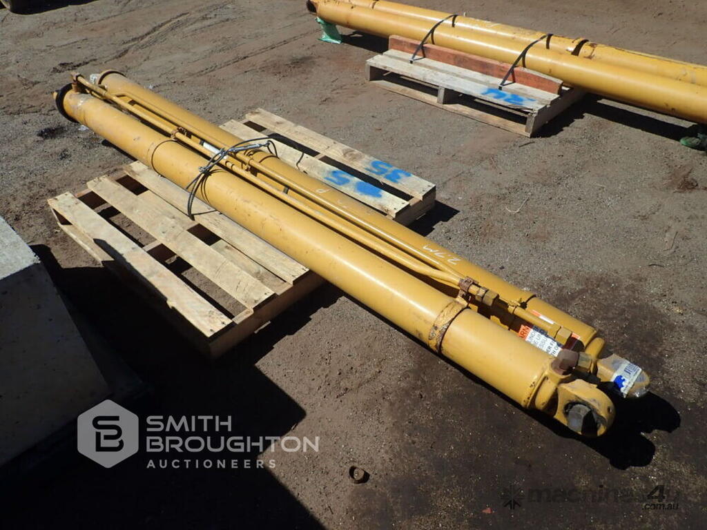 Used 2 X CATERPILLAR D400E HOIST CYLINDER 4146667 Hoists in , Listed