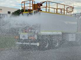 Truck Water Truck Volvo FM450 8x4 Rops Auto SN1070 1ELR801 - picture1' - Click to enlarge