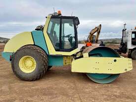 AMMANN AC110 smooth drum roller - picture1' - Click to enlarge