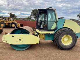 AMMANN AC110 smooth drum roller - picture2' - Click to enlarge