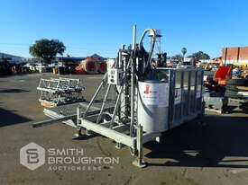 2008 DE JONG HOLAND 3 PHASE MATERIALS HOIST - picture0' - Click to enlarge