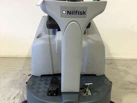 Nilfisk SR 1000 rider sweeper - picture2' - Click to enlarge