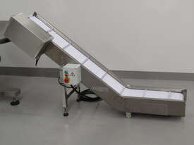 (NEW) Inclined Packing Conveyor - picture0' - Click to enlarge