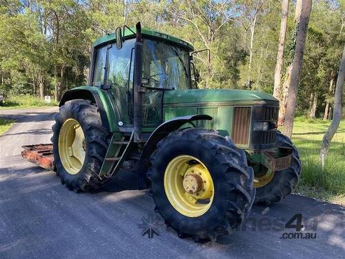 John Deere 6600