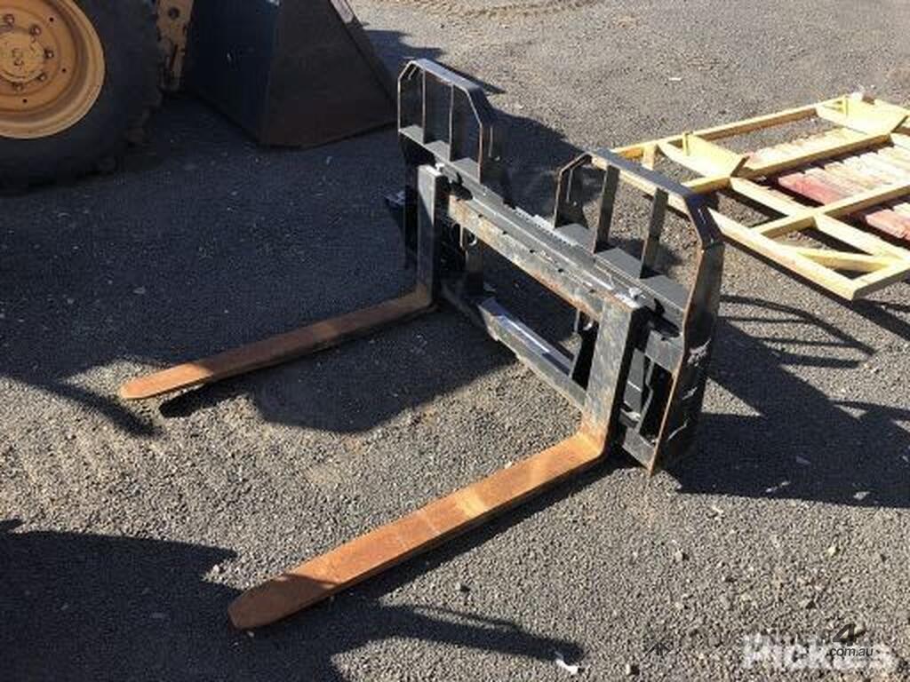 Used Bobcat Pallet Forks Attachement Skid Steer Forks in , Listed on