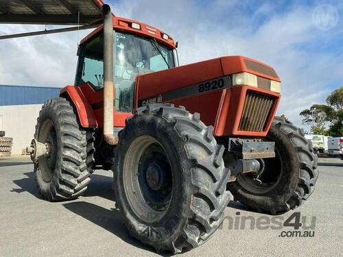 Case IH 8920 Magnum