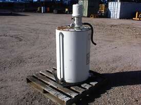  Air Grease pump Graco  - picture0' - Click to enlarge