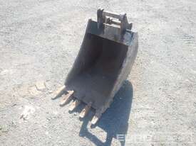 580mm Gp Bucket, Centers 270mm, Ears 200mm, Pins 45mm - picture0' - Click to enlarge