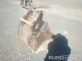 580mm Gp Bucket, Centers 270mm, Ears 200mm, Pins 45mm - picture2' - Click to enlarge