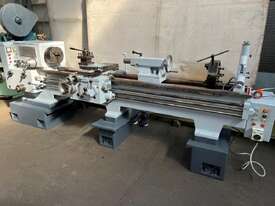 VDF Henenreich & Harbeck type 21RO 430mm x 2000mm centre lathe - picture0' - Click to enlarge