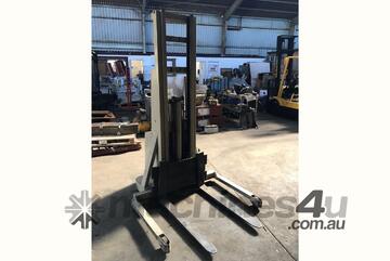 Crown 20MT130A, 1000kg (3.3m Lift) 24Volt Electric Forklift