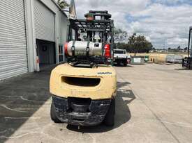 Komatsu Forklift 4500kg  - picture0' - Click to enlarge