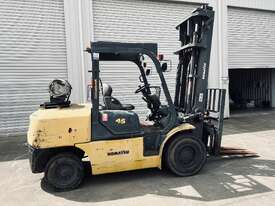 Komatsu Forklift 4500kg  - picture1' - Click to enlarge