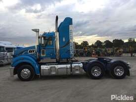 2014 Mack Superliner - picture1' - Click to enlarge