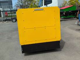 390 CFM Airman Skid Mounted Late Model Screw Compressor Low Hours for it age ,  - picture0' - Click to enlarge