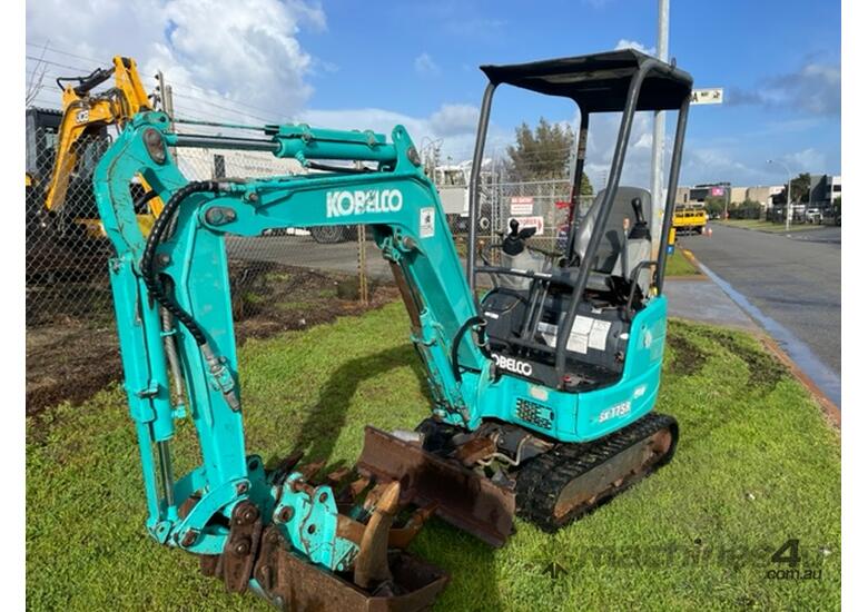 Used kobelco Excavator Kobelco SKI75R-5 3 bucket pick 777 hours ...