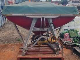 Used Silvan Spreader - picture0' - Click to enlarge