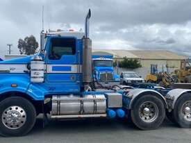 Kenworth T404SAR - picture2' - Click to enlarge