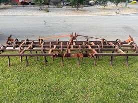 Cultivator Tynes Berends 24 tyne 3PL with Clod breaker - picture0' - Click to enlarge