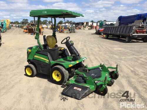 John Deere 1570 Terrain Cut