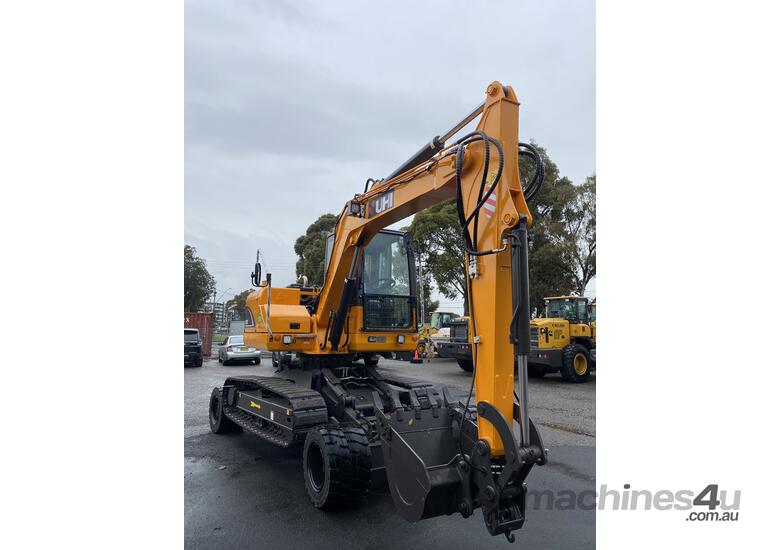 caption UHI 63hp Yanmar Engine ume90 Wheel-Crawler Excavator with 3 Buckets