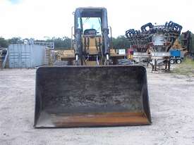 Caterpillar IT18B tool carrier/wheel loader - picture2' - Click to enlarge