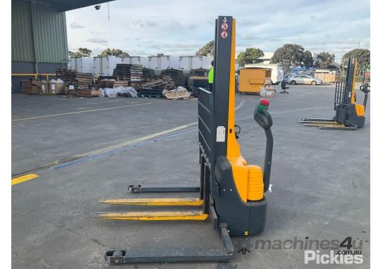 Used 2006 Jungheinrich 2006 Jungheinrich EMC B10 Walk Behind Forklift ...